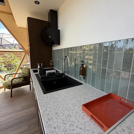 Dome Orbe-insolite-sauna-bain-nordique-climatise Orman Evi Hommert